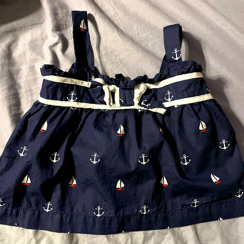 Janie and Jack anchors tank